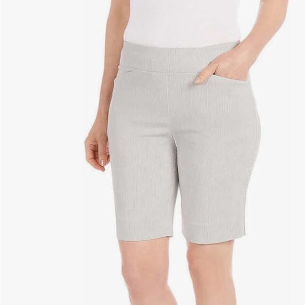 Hilary Radley Ladies' Bermuda light Gray Mid Rise Shorts Size XXL